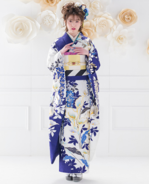 モダン振袖　クリーニング済み　ピンヒールと合わせてモダンに仕上がる振袖 モダン振袖 クリーニング済み ピンヒールと合わせてモダンに仕上がる振袖