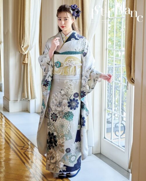 九重×中村里砂 レトロ振袖（椿に七宝柄／黒）20002 | おりえん 振袖ネットレンタル FURISODE ONLINE SHOP