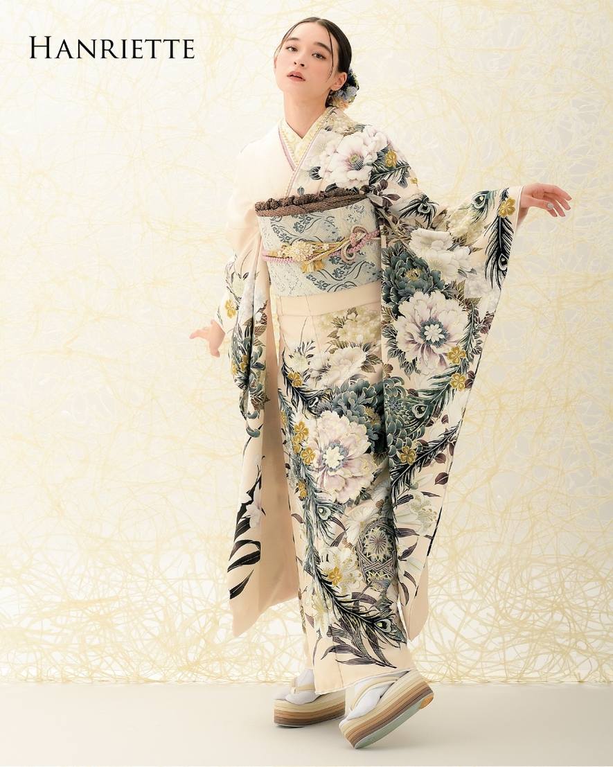 アンリエット オフ白｜振袖ネットレンタルはおりえん