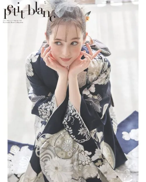総絞り　小紋　身丈161　モノトーン　菊花　七宝　青海波　着物　051b レトロ振袖（菊に七宝ぼかし／青緑）20052 ｜おりえん
