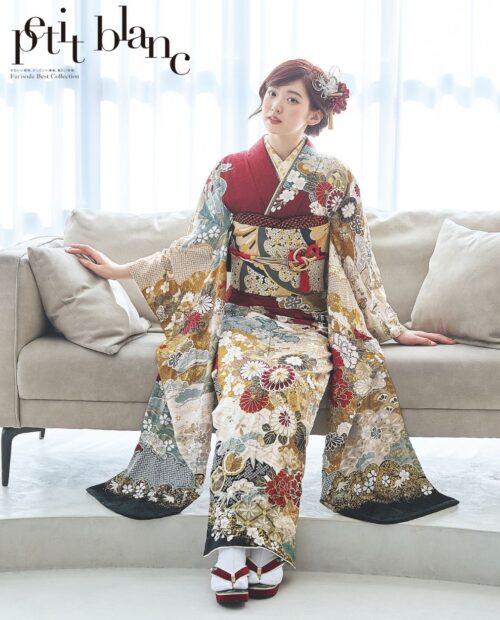 王道の華やかさと個性が映える、赤×金×黒の絞り振袖